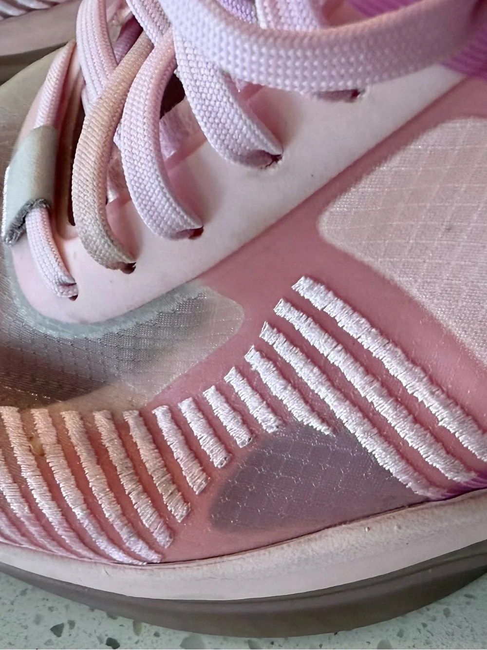 9.5 Nike LeBron X John Elliott Icon QS Basketball Shoes Tulip Pink Women’s